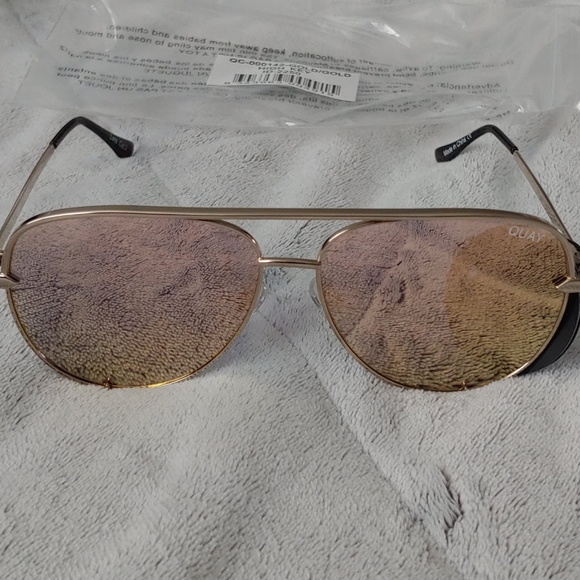 Quay Australia Accessories - 🕶️ Quay Australia High Key Sunglasses 🕶️